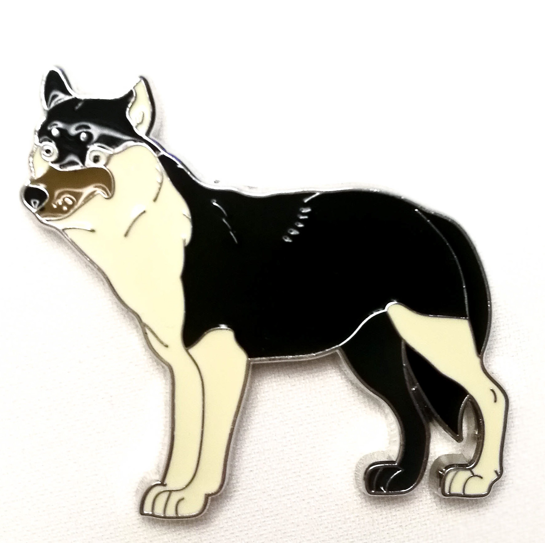 Pin Form Wolf