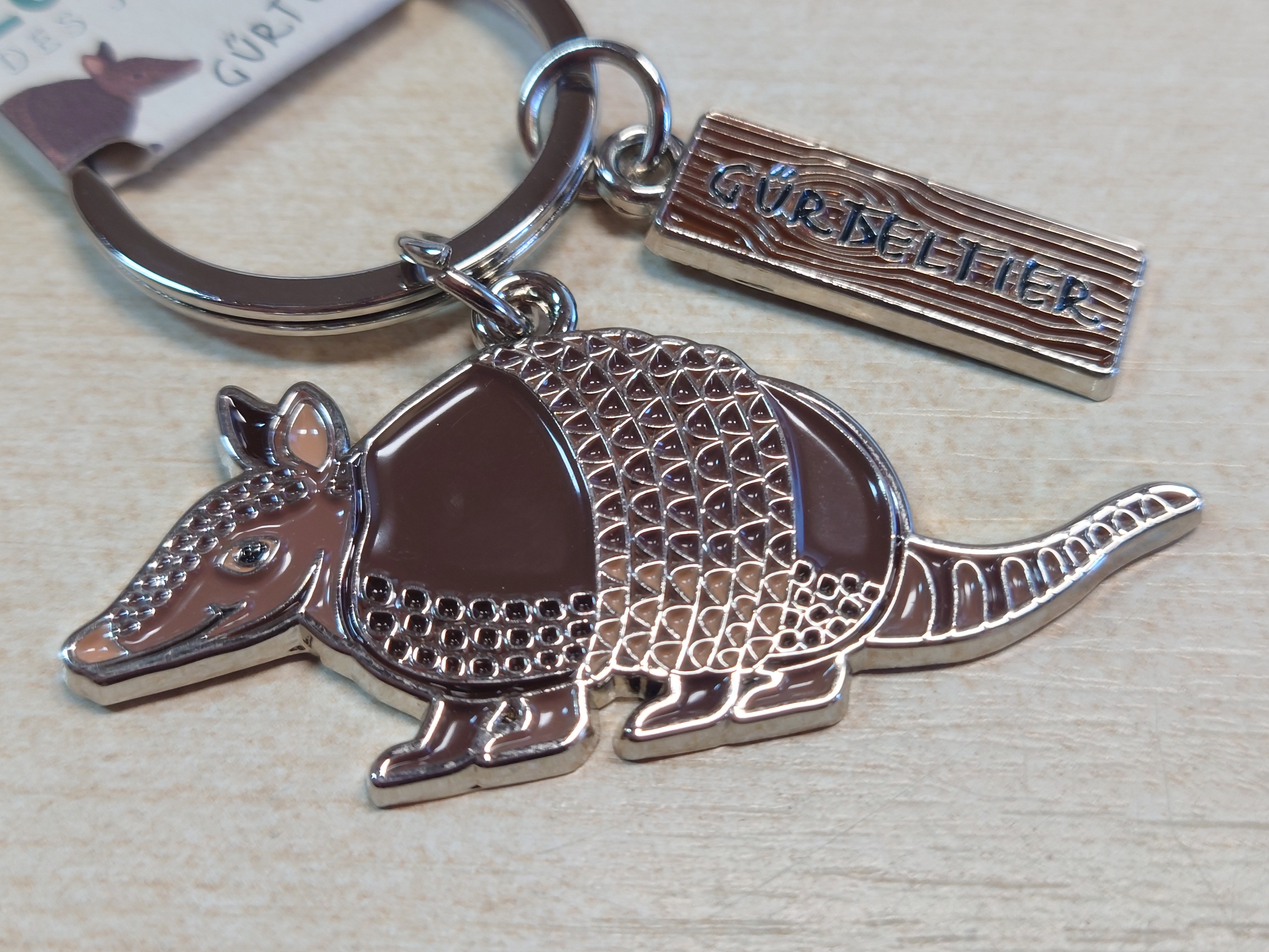 Schlüsselring Form Gürteltier - Zootier des Jahres 2025